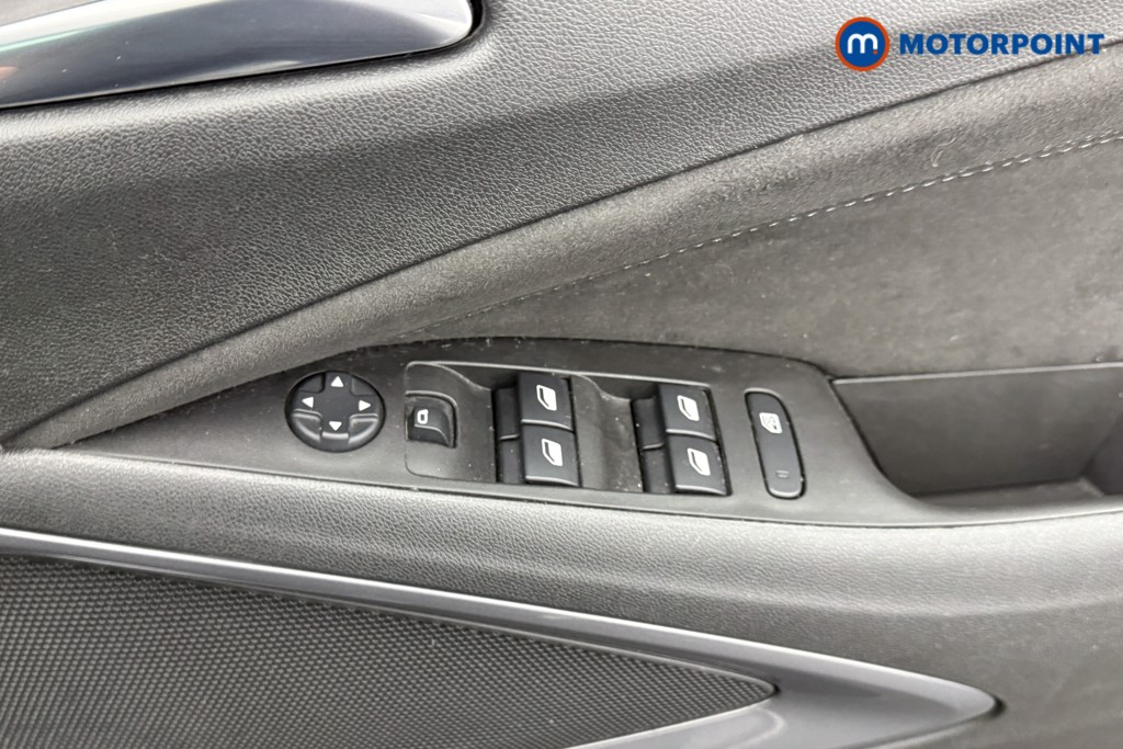 Vauxhall Crossland Ultimate Manual Diesel SUV - Stock Number (1586977) - 15th supplementary image