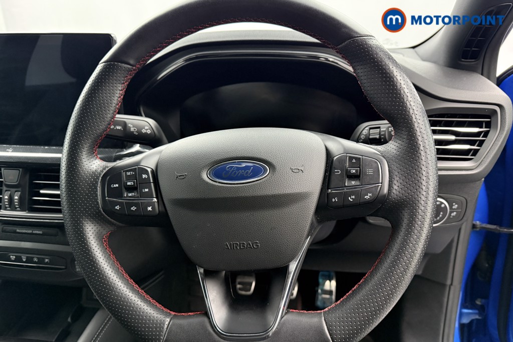 Ford Focus St-Line Vignale Manual Petrol Hatchback - Stock Number (1587958) - 2nd supplementary image
