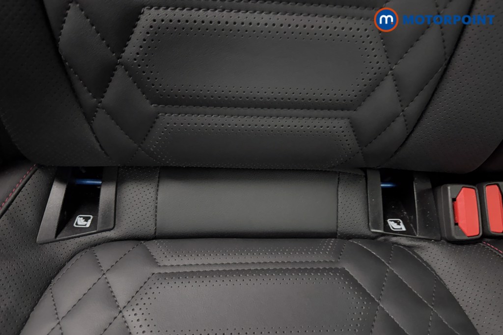 Ford Focus St-Line Vignale Manual Petrol Hatchback - Stock Number (1587958) - 28th supplementary image