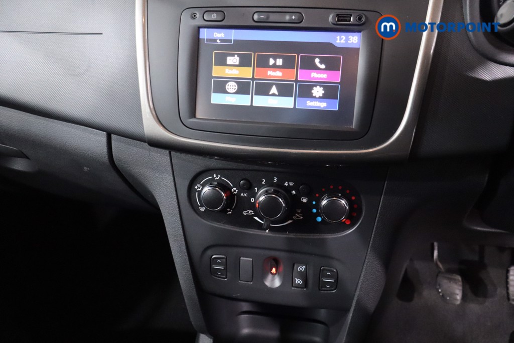 Dacia Sandero Stepway Laureate Manual Petrol Hatchback - Stock Number (1588001) - 15th supplementary image