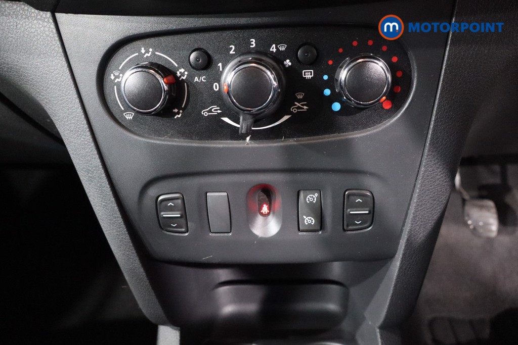 Dacia Sandero Stepway Laureate Manual Petrol Hatchback - Stock Number (1588001) - 16th supplementary image