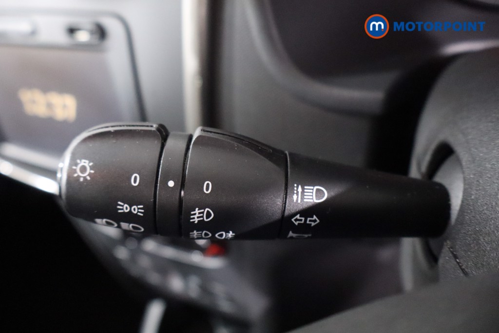 Dacia Sandero Stepway Laureate Manual Petrol Hatchback - Stock Number (1588001) - 19th supplementary image