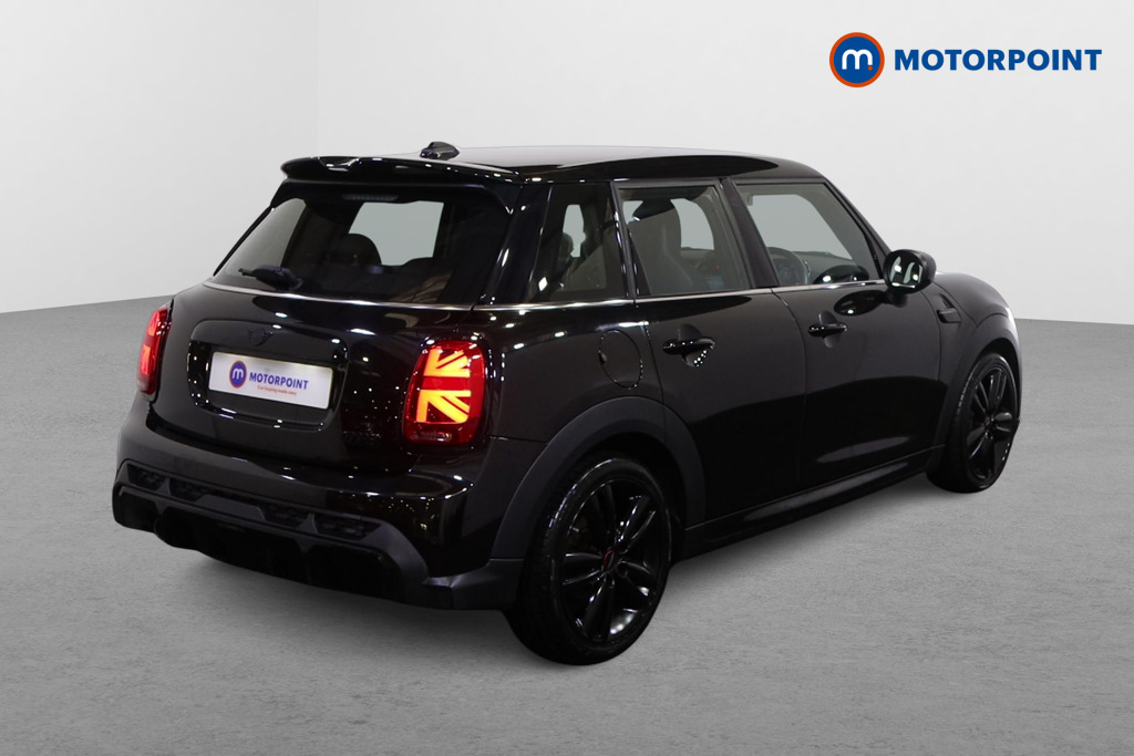 Mini Hatchback Cooper Sport Manual Petrol Hatchback - Stock Number (1588052) - Drivers side rear corner