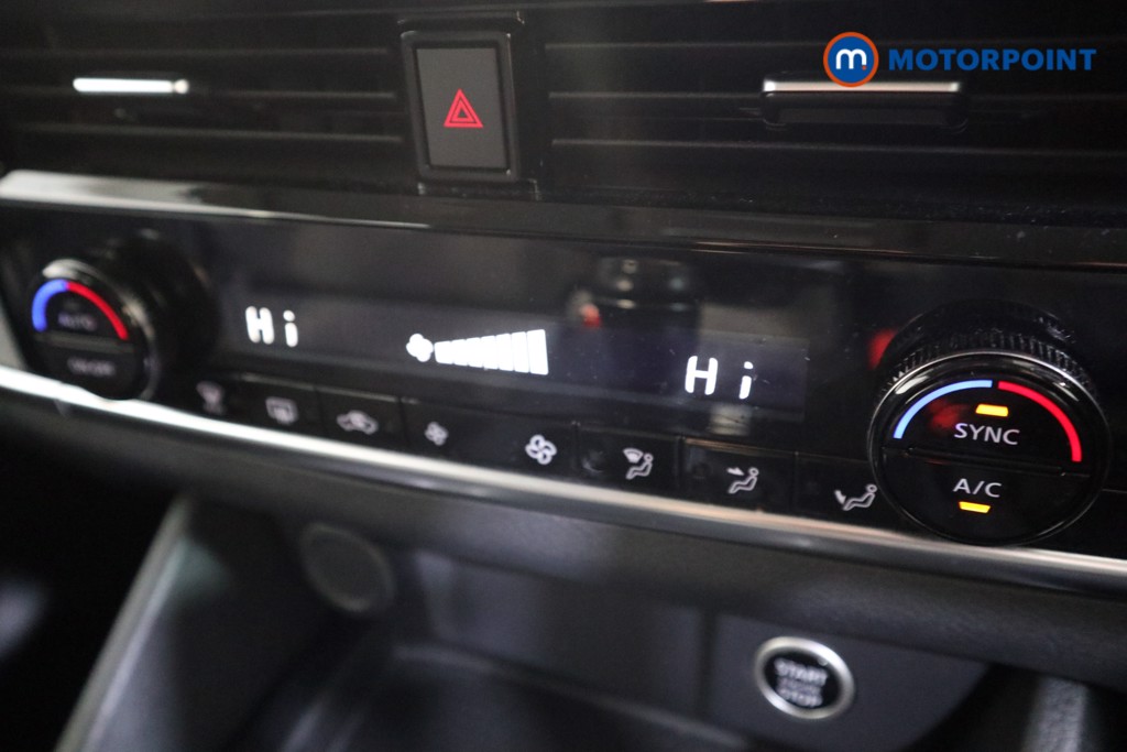 Nissan Qashqai Acenta Premium Manual Petrol SUV - Stock Number (1588145) - 7th supplementary image