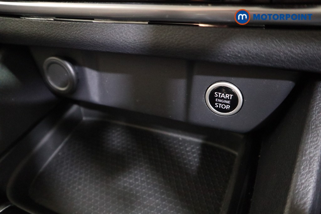 Nissan Qashqai Acenta Premium Manual Petrol SUV - Stock Number (1588145) - 8th supplementary image