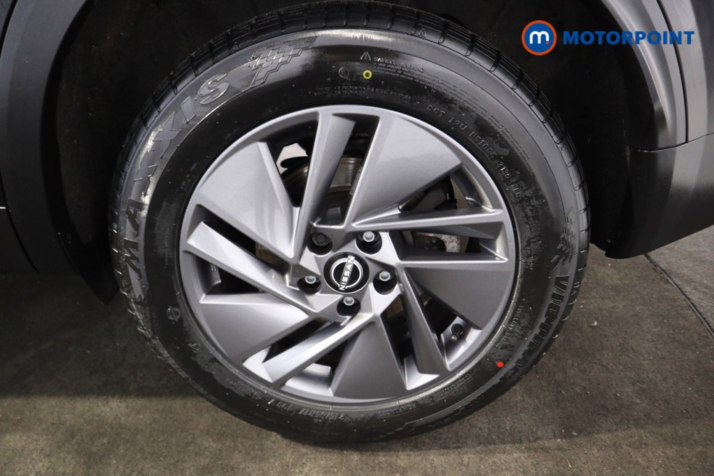 Nissan Qashqai Acenta Premium Manual Petrol SUV - Stock Number (1588145) - 21st supplementary image