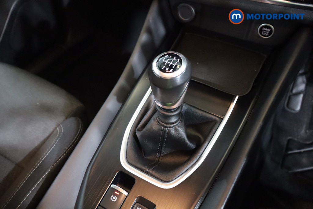Nissan Qashqai N-Connecta Manual Petrol SUV - Stock Number (1588167) - 12th supplementary image
