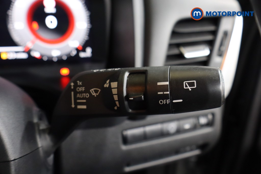 Nissan Qashqai N-Connecta Manual Petrol SUV - Stock Number (1588167) - 16th supplementary image