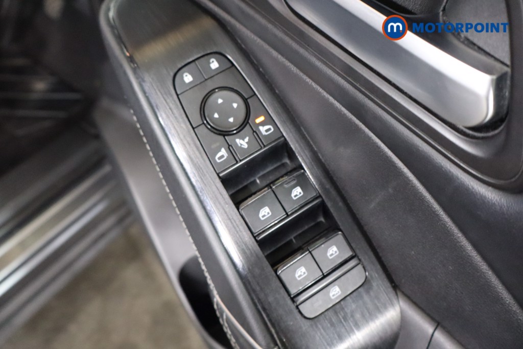 Nissan Qashqai N-Connecta Manual Petrol SUV - Stock Number (1588167) - 18th supplementary image