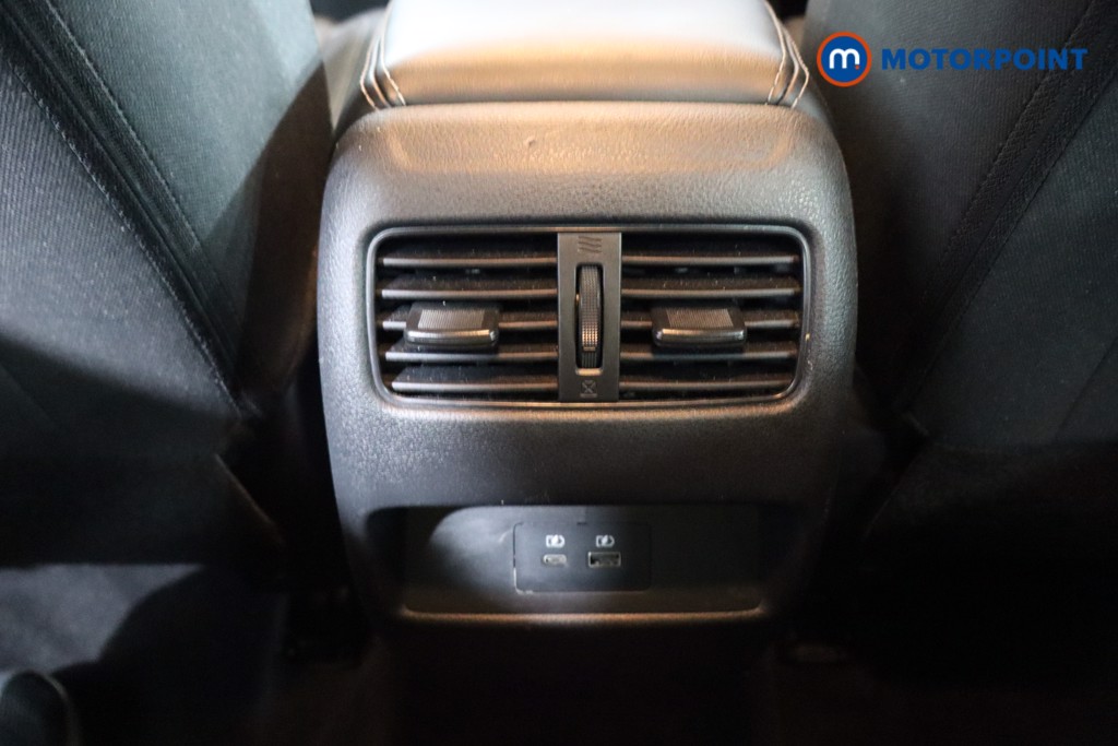 Nissan Qashqai N-Connecta Manual Petrol SUV - Stock Number (1588167) - 21st supplementary image