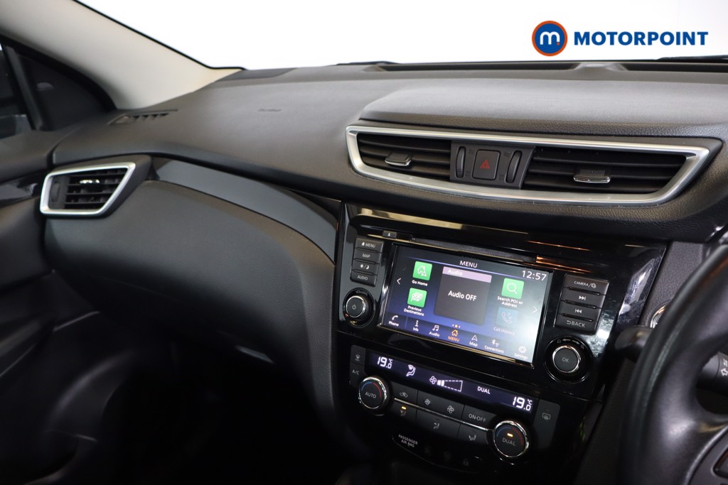 Nissan Qashqai N-Connecta Manual Petrol SUV - Stock Number (1588191) - 3rd supplementary image