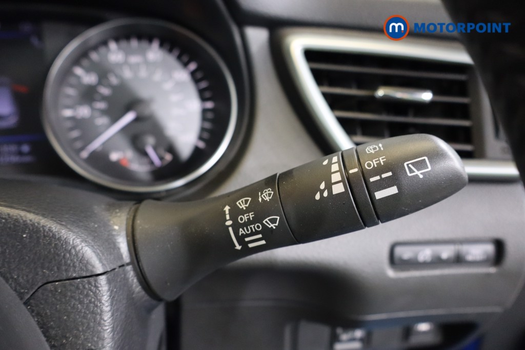Nissan Qashqai N-Connecta Manual Petrol SUV - Stock Number (1588191) - 16th supplementary image
