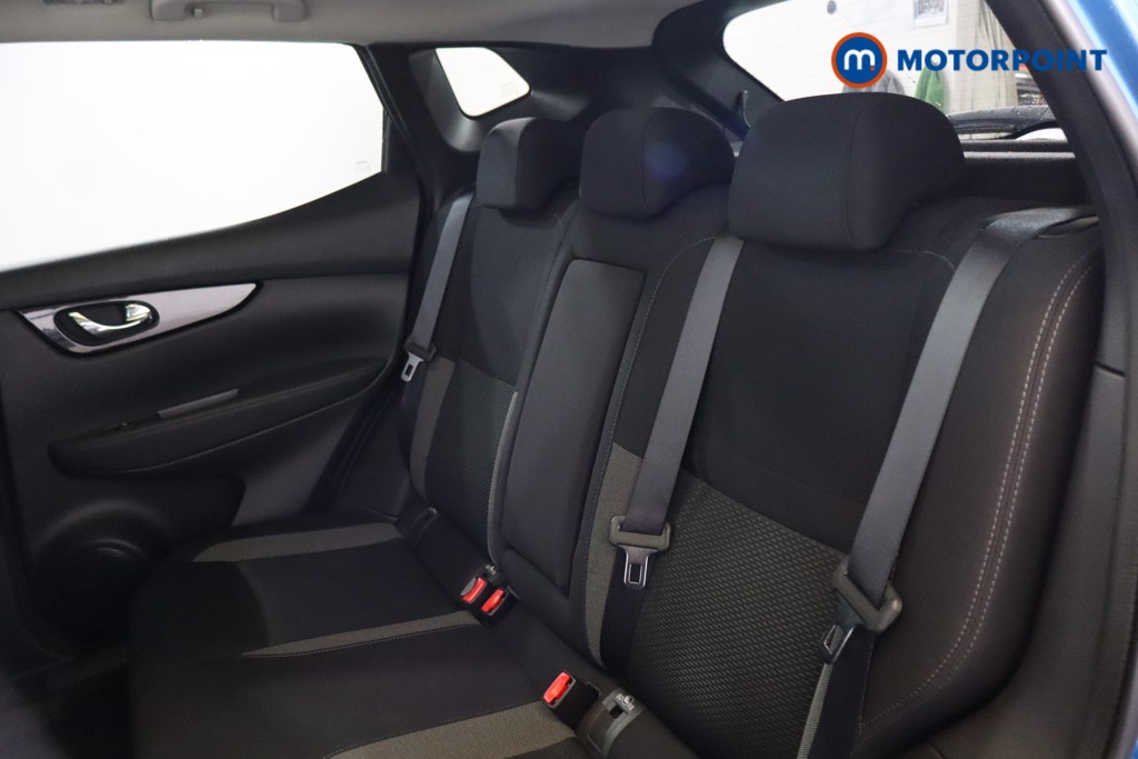 Nissan Qashqai N-Connecta Manual Petrol SUV - Stock Number (1588191) - 20th supplementary image