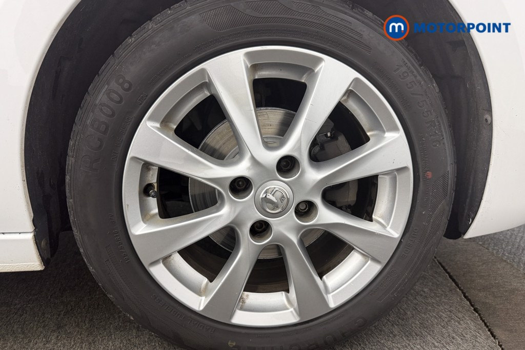 Vauxhall Corsa Se Edition Manual Petrol Hatchback - Stock Number (1588283) - 9th supplementary image