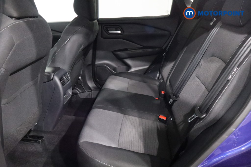 Nissan Qashqai N-Connecta Automatic Petrol SUV - Stock Number (1588379) - 5th supplementary image