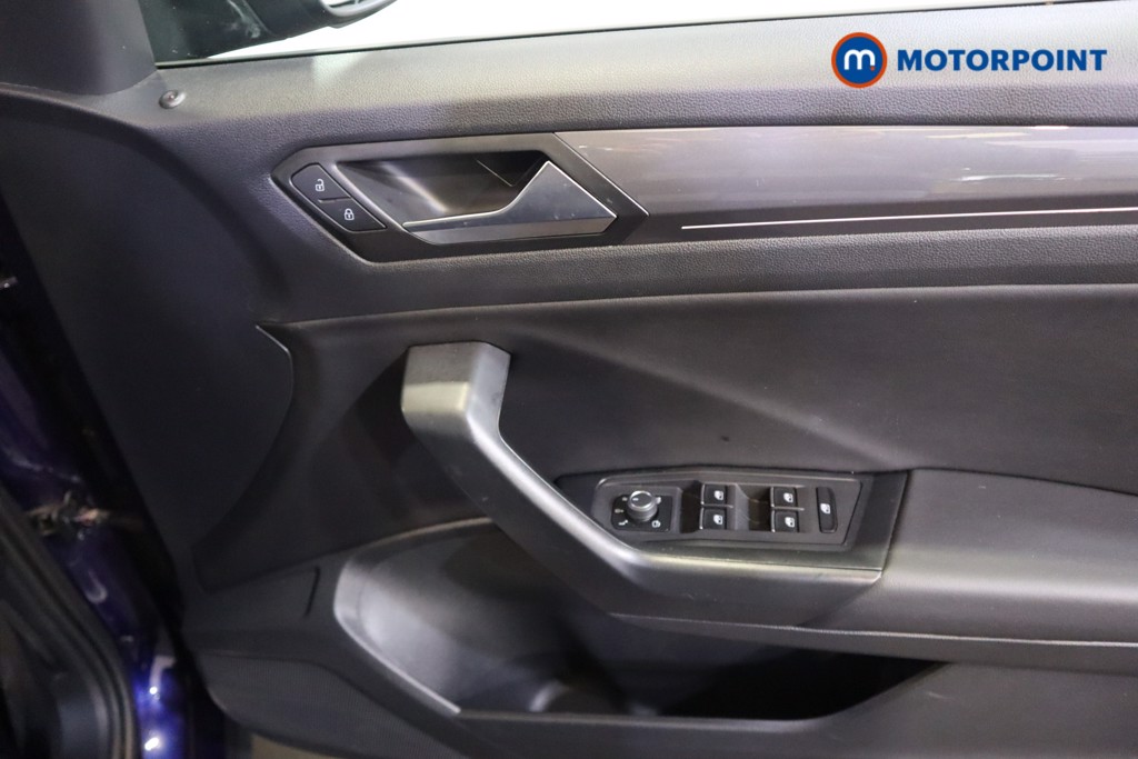 Volkswagen T-Roc R-Line Automatic Petrol SUV - Stock Number (1588541) - 9th supplementary image