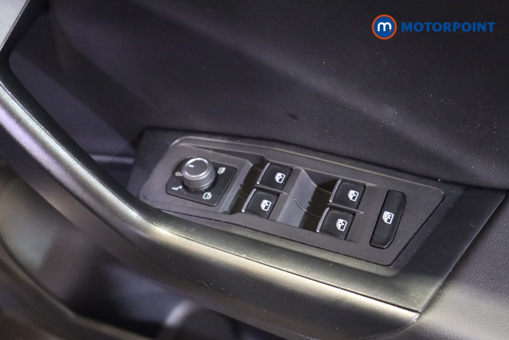 Volkswagen T-Roc R-Line Automatic Petrol SUV - Stock Number (1588541) - 11th supplementary image