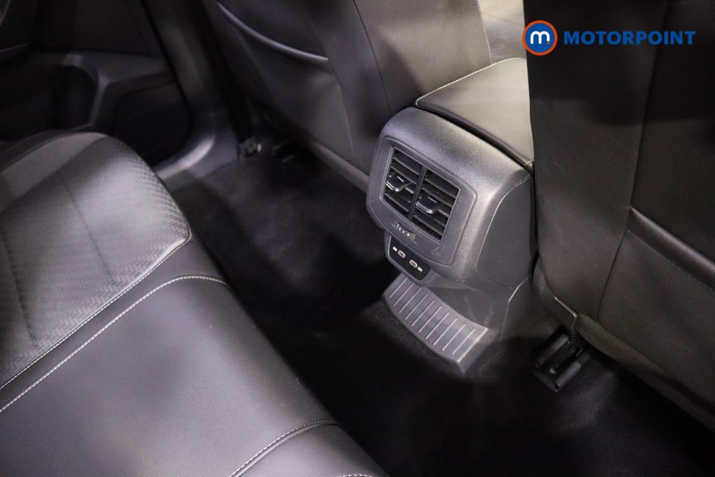 Volkswagen T-Roc R-Line Automatic Petrol SUV - Stock Number (1588541) - 19th supplementary image