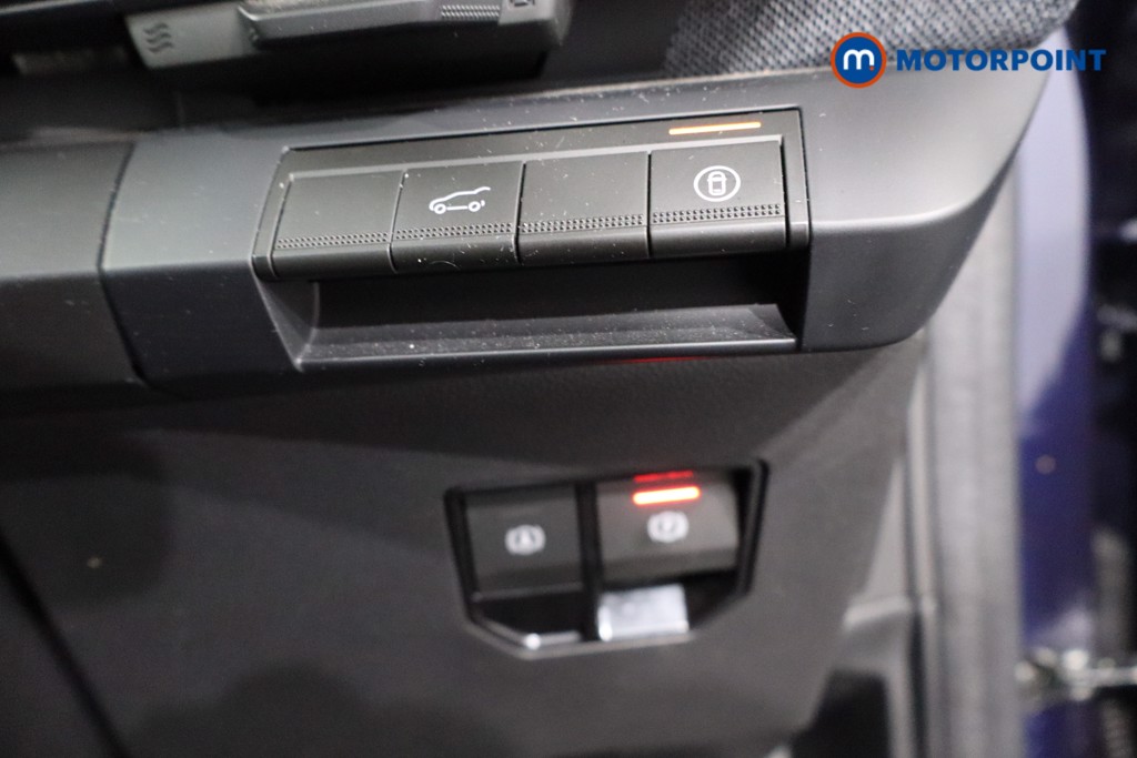 Renault Scenic E-Tech Iconic Automatic Electric People Carrier - Stock Number (1588625) - 20th supplementary image
