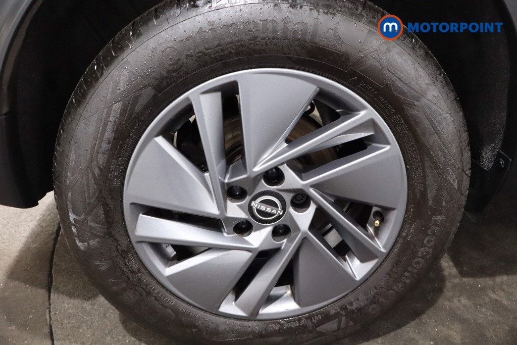 Nissan Qashqai Acenta Premium Manual Petrol SUV - Stock Number (1588773) - 9th supplementary image
