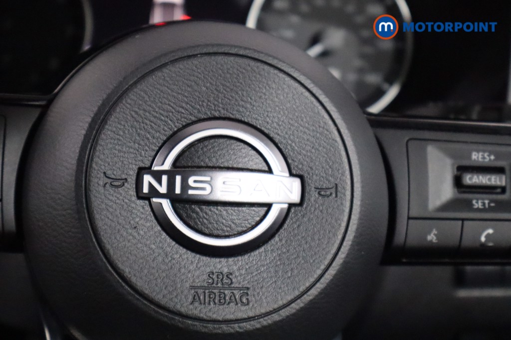 Nissan Qashqai Acenta Premium Manual Petrol SUV - Stock Number (1588773) - 16th supplementary image