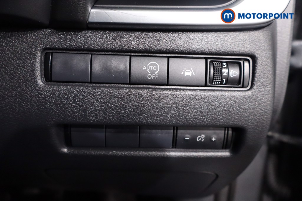 Nissan Qashqai Acenta Premium Manual Petrol SUV - Stock Number (1588773) - 20th supplementary image