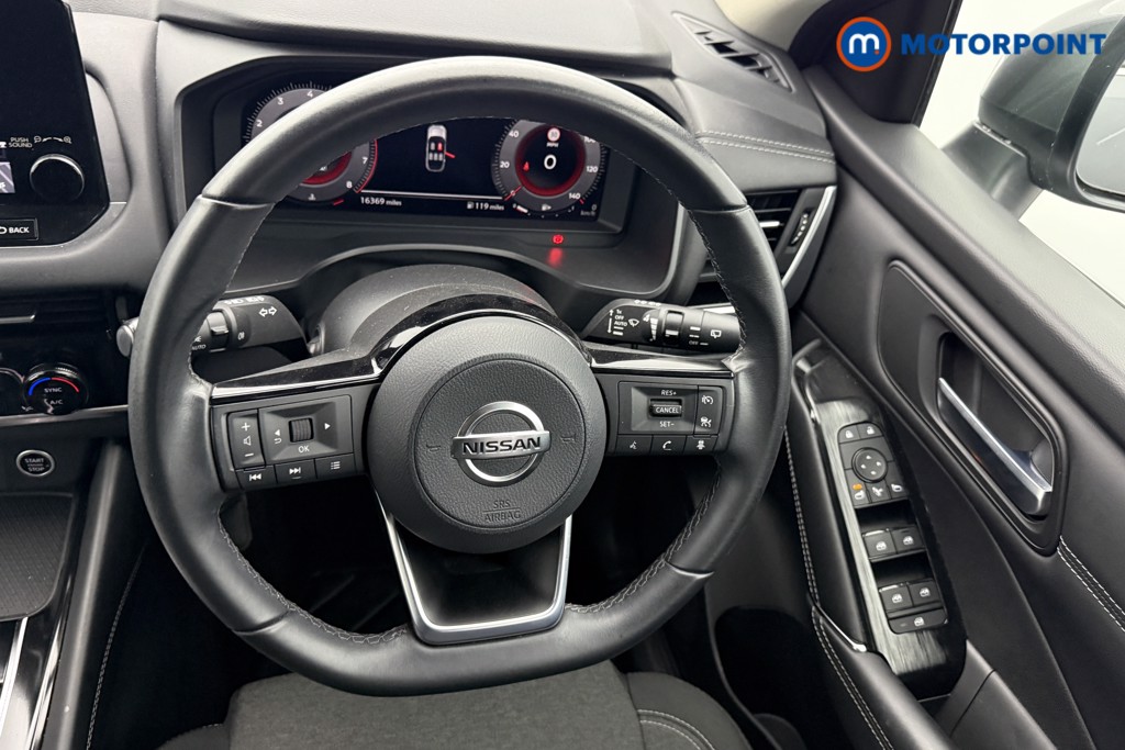 Nissan Qashqai N-Connecta Manual Petrol SUV - Stock Number (1588841) - 2nd supplementary image