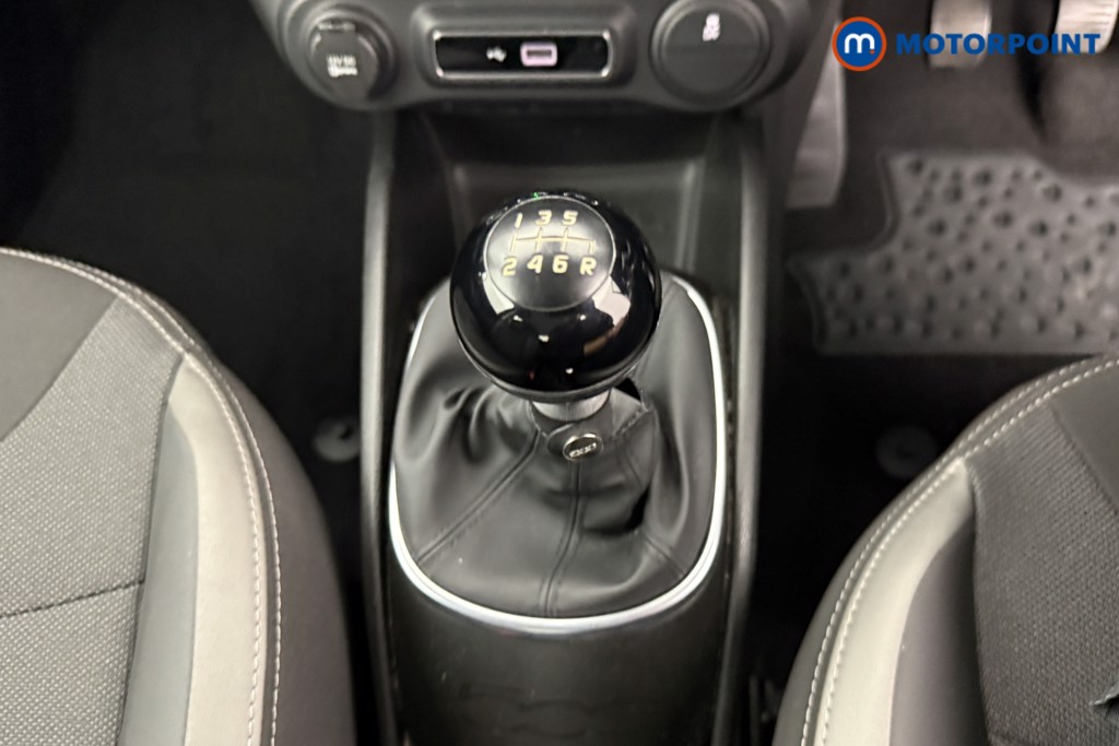 Fiat 500L Cross Manual Petrol Hatchback - Stock Number (1589634) - 10th supplementary image