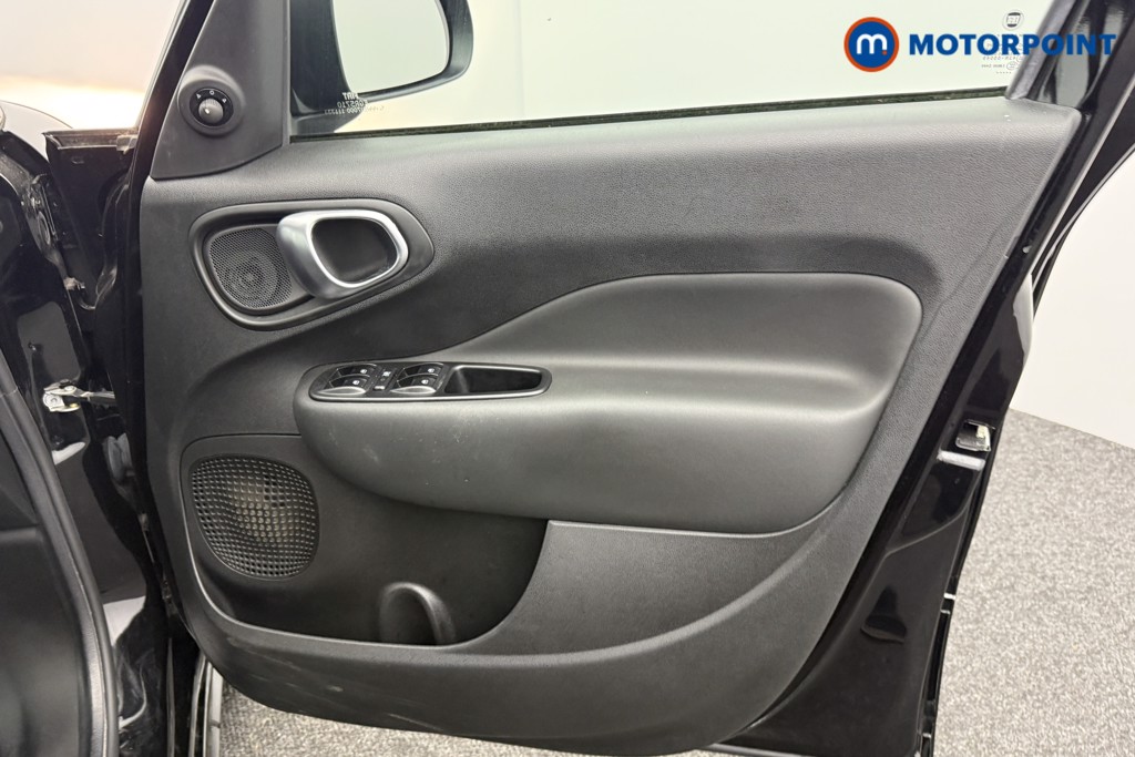 Fiat 500L Cross Manual Petrol Hatchback - Stock Number (1589634) - 14th supplementary image