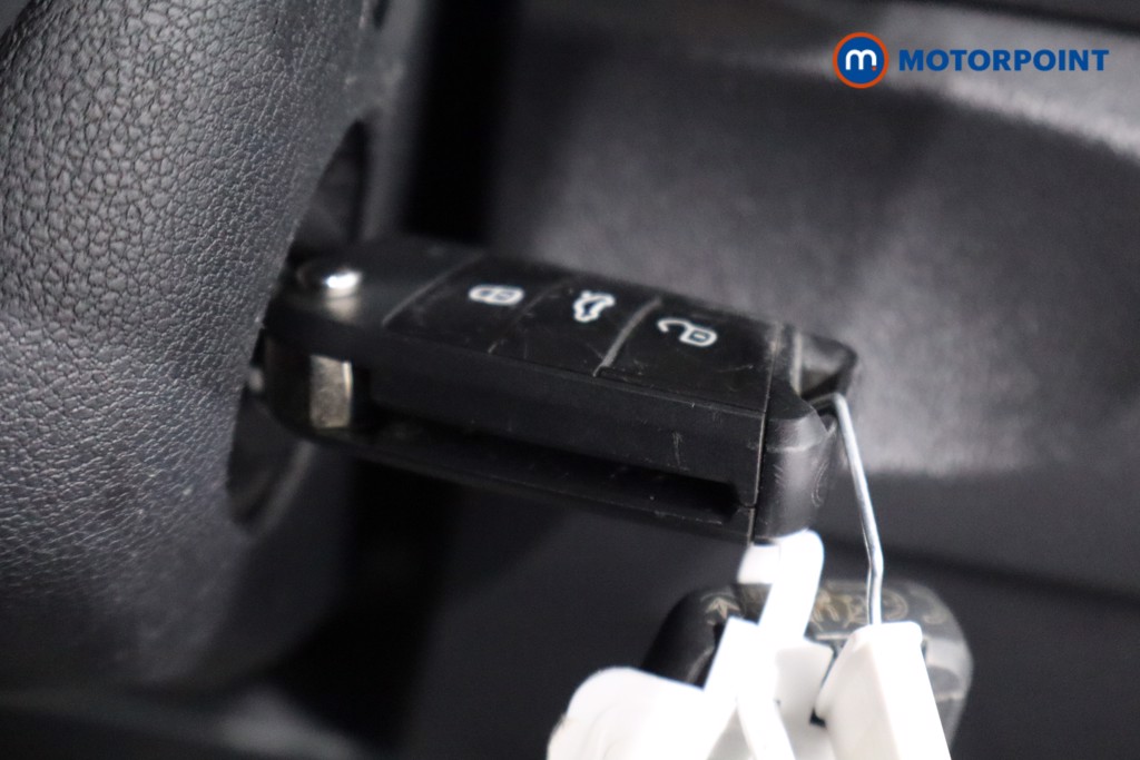 Volkswagen T-Roc Life Manual Petrol SUV - Stock Number (1590030) - 13th supplementary image
