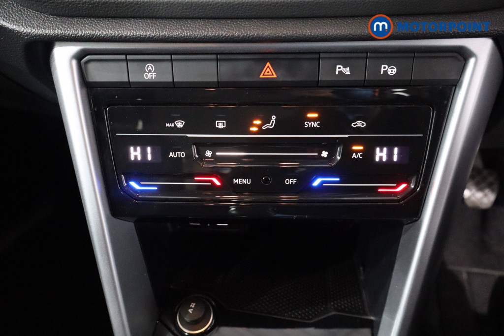 Volkswagen T-Roc Life Manual Petrol SUV - Stock Number (1590030) - 16th supplementary image