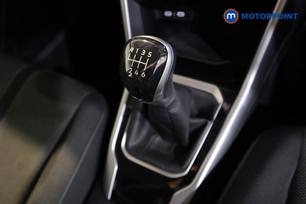 Volkswagen T-Roc Life Manual Petrol SUV - Stock Number (1590056) - 9th supplementary image