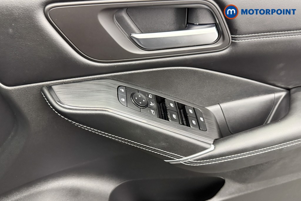 Nissan Qashqai N-Connecta Manual Petrol SUV - Stock Number (1590217) - 15th supplementary image