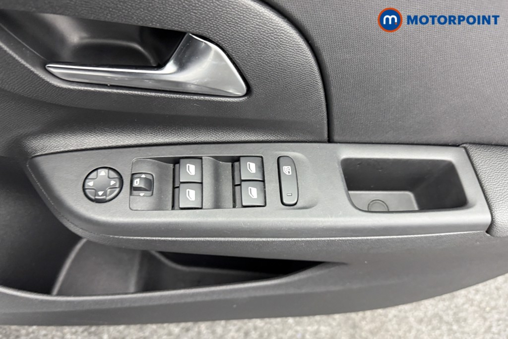 Vauxhall Corsa Design Automatic Petrol Hatchback - Stock Number (1590291) - 15th supplementary image
