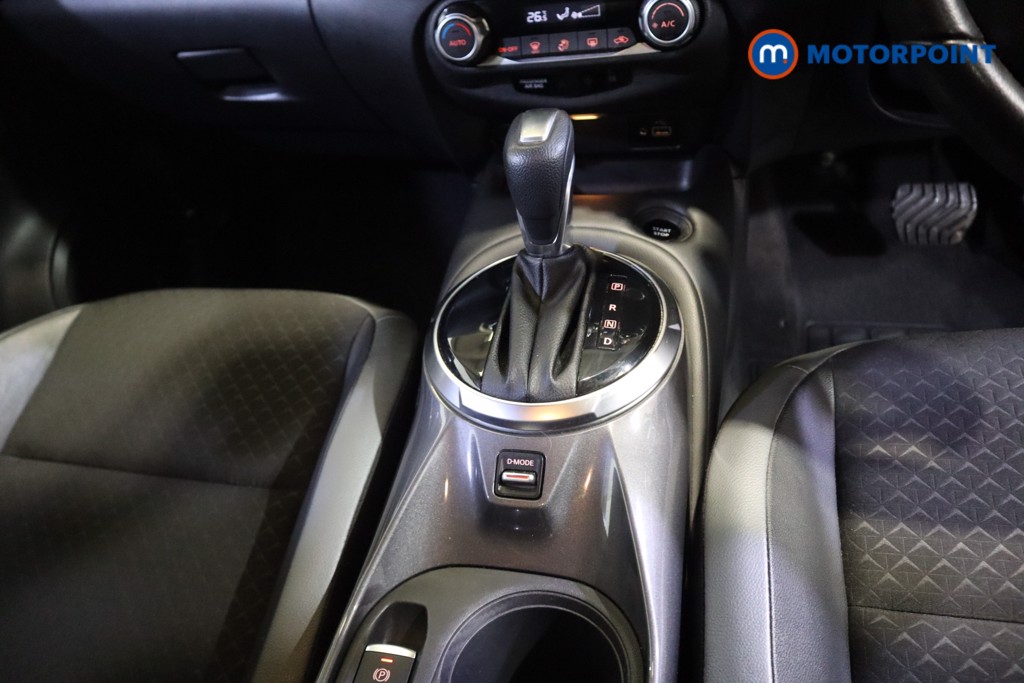 Nissan Juke N-Connecta Automatic Petrol-Electric Hybrid SUV - Stock Number (1590347) - 6th supplementary image