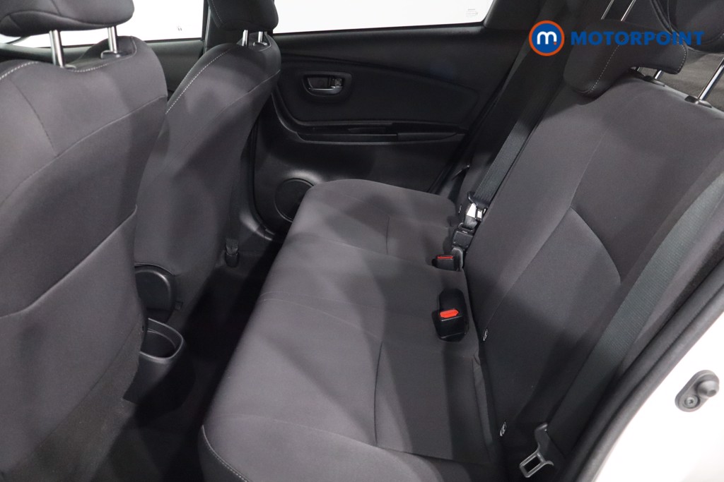 Toyota Yaris Bi-Tone Manual Petrol Hatchback - Stock Number (1590660) - 5th supplementary image