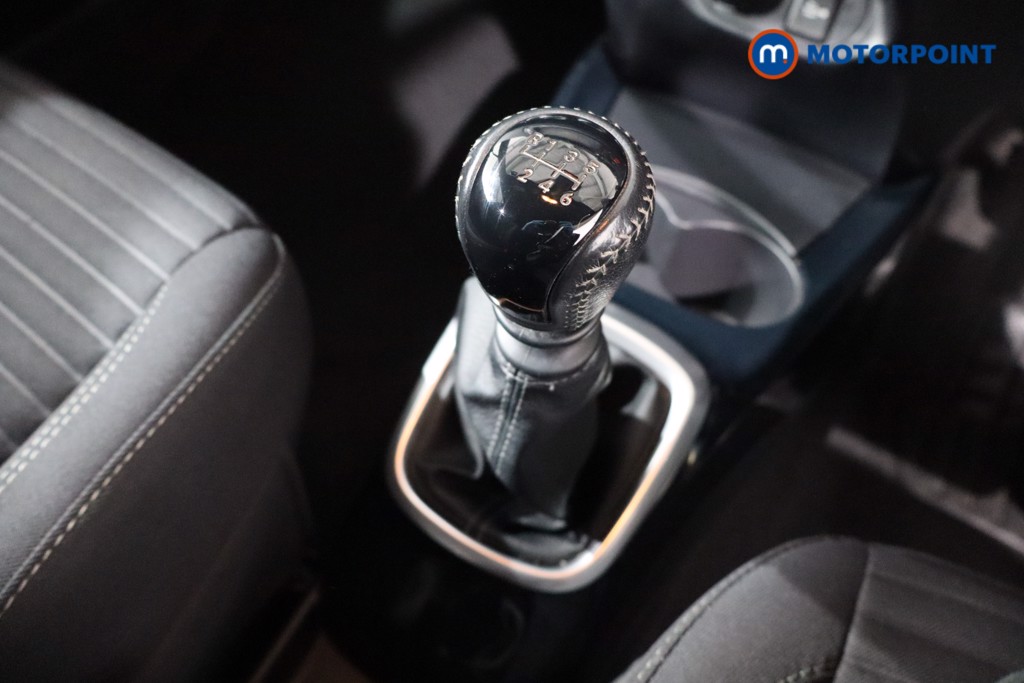 Toyota Yaris Bi-Tone Manual Petrol Hatchback - Stock Number (1590660) - 14th supplementary image