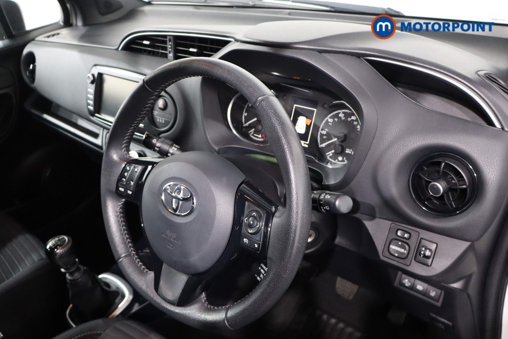 Toyota Yaris Bi-Tone Manual Petrol Hatchback - Stock Number (1590660) - 21st supplementary image