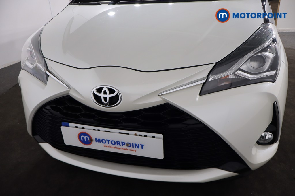 Toyota Yaris Bi-Tone Manual Petrol Hatchback - Stock Number (1590660) - 27th supplementary image