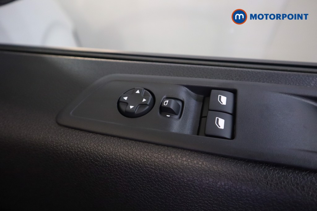 Vauxhall Vivaro Prime Manual Diesel Crew Bus - Stock Number (1567280) - 3rd supplementary image