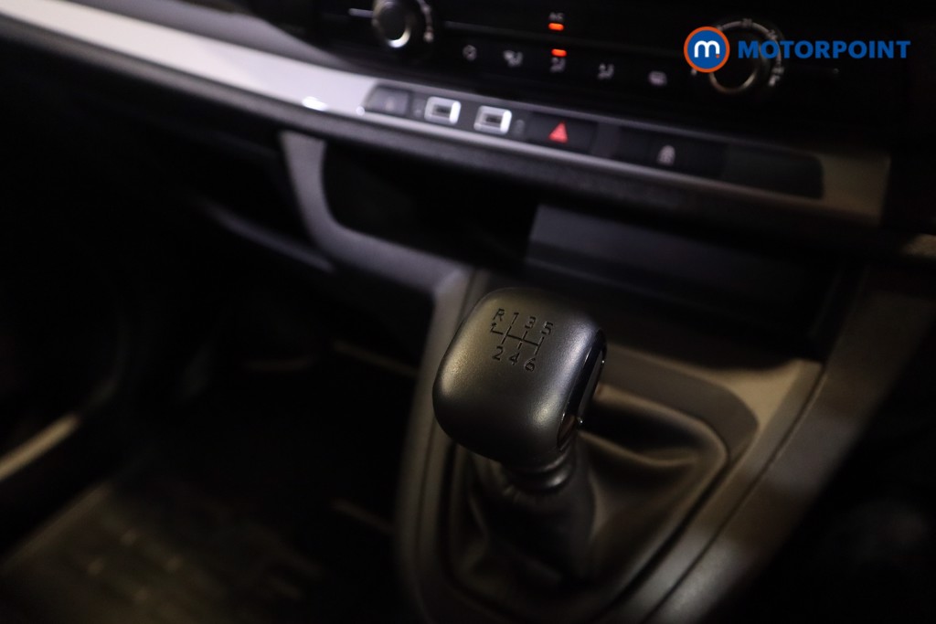 Vauxhall Vivaro Prime Manual Diesel Crew Bus - Stock Number (1567280) - 19th supplementary image