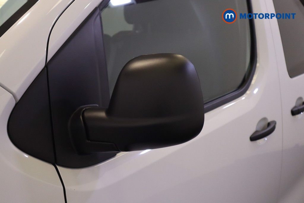 Vauxhall Vivaro Prime Manual Diesel Crew Bus - Stock Number (1567280) - 35th supplementary image