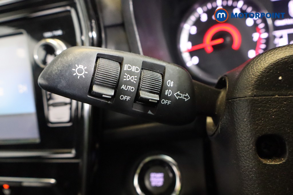 Ssangyong Tivoli Ultimate Manual Petrol SUV - Stock Number (1570256) - 12th supplementary image