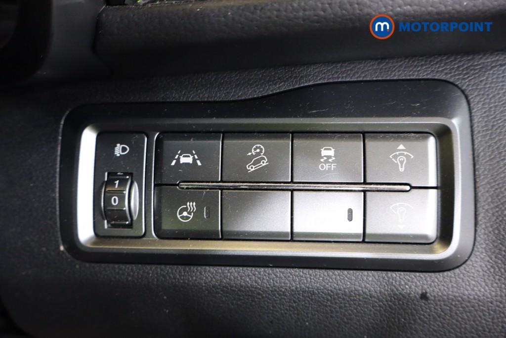 Ssangyong Tivoli Ultimate Manual Petrol SUV - Stock Number (1570256) - 14th supplementary image