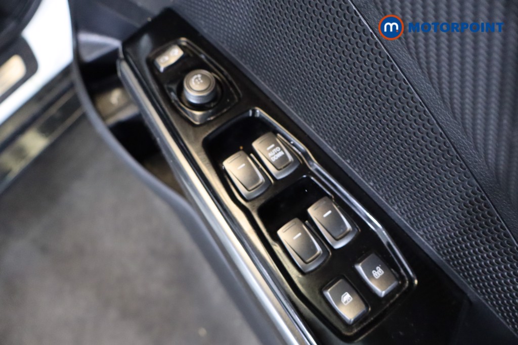 Ssangyong Tivoli Ultimate Manual Petrol SUV - Stock Number (1570256) - 15th supplementary image