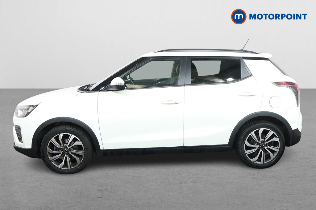 Ssangyong Tivoli Ultimate Manual Petrol SUV - Stock Number (1570256) - Passenger side