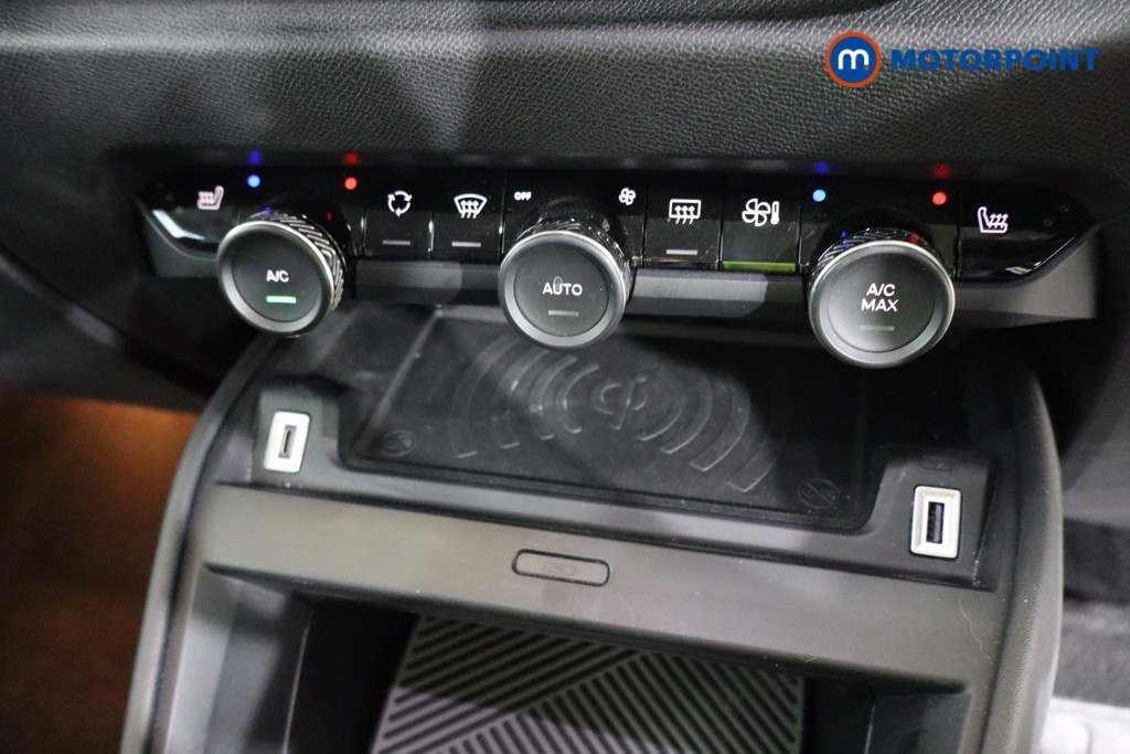 Citroen C4 Shine Plus Automatic Electric Hatchback - Stock Number (1574525) - 12th supplementary image