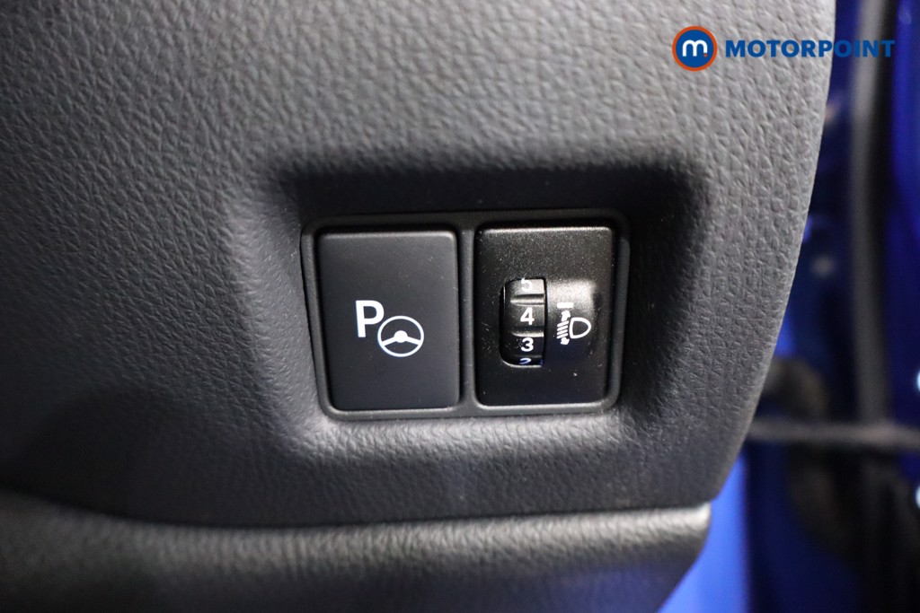 Toyota C-Hr Design Manual Petrol SUV - Stock Number (1575684) - 16th supplementary image