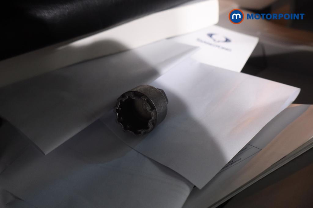 Ssangyong Tivoli Ultimate Automatic Petrol SUV - Stock Number (1578417) - 14th supplementary image