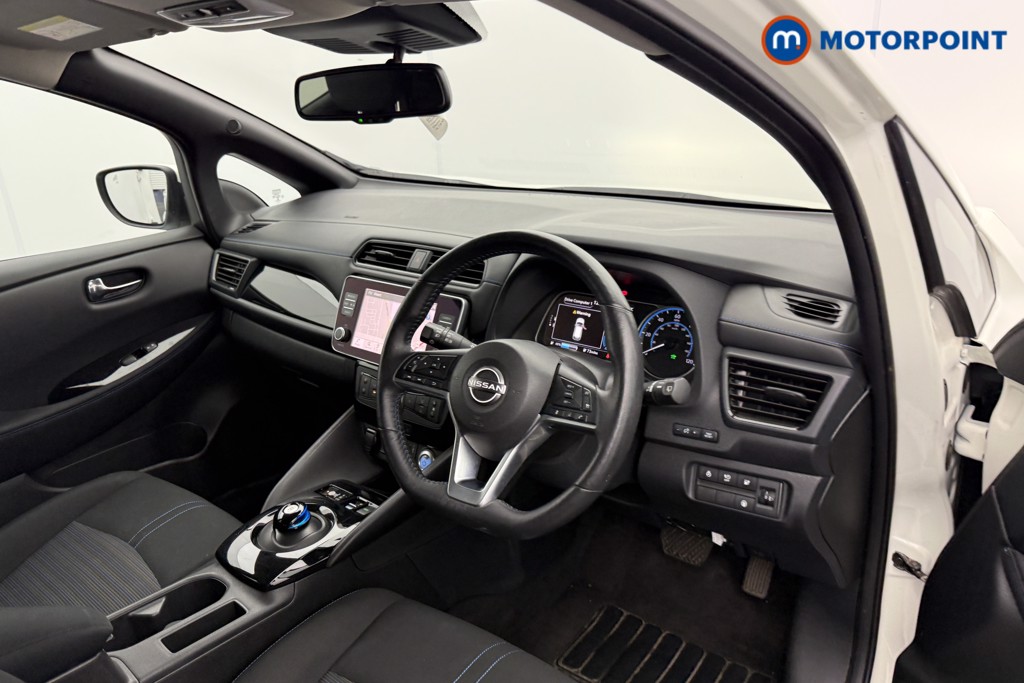 Nissan Leaf N-Connecta Automatic Electric Hatchback - Stock Number (1578429) - 4th supplementary image